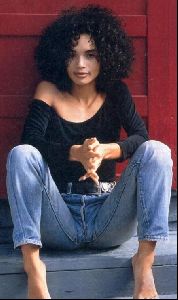 Actress lisa bonet : 23