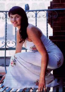 Actress lucy lawless : 35