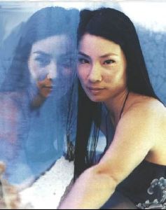 Actress lucy liu : 8