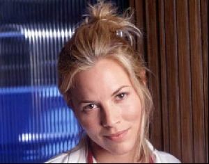 Actress maria bello : 15