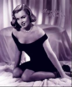 Actress marilyn monroe : 28