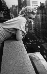 Actress marilyn monroe : 29