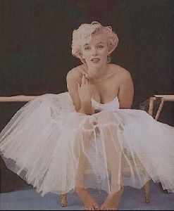 Actress marilyn monroe : 31