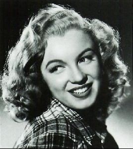 Actress marilyn monroe : 58