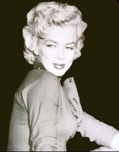 Actress marilyn monroe : 82