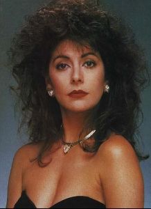 Actress marina sirtis : 28