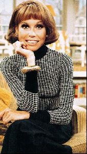 Actress mary tyler moore : 18