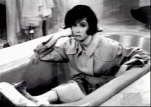 Actress mary tyler moore : 23