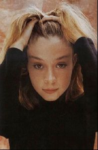 Actress megan follows : 8