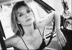 Actress michelle pfeiffer : 25