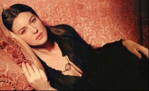 Actress monica bellucci : 84