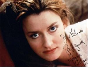 Actress natascha mcelhone : 12