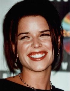 Actress neve campbell : 26