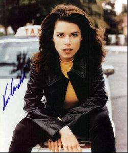 Actress neve campbell : 58