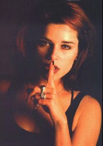 Actress neve campbell : neve01