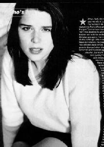 Actress neve campbell : neve campbell 020