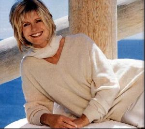 Actress olivia newton john : 3