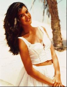 Actress phoebe cates : 2