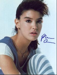 Actress phoebe cates : 5