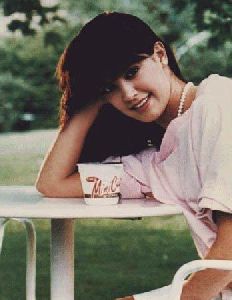 Actress phoebe cates : pc24