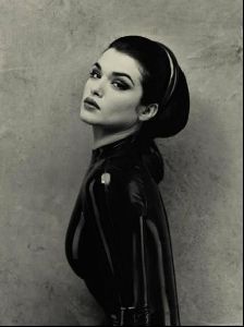 Actress rachel weisz : 23