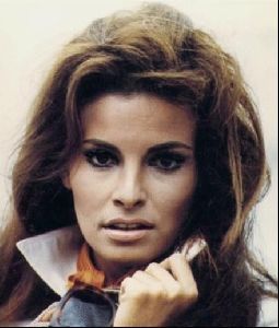 Actress raquel welch : 28