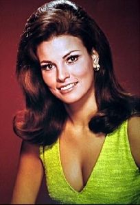 Actress raquel welch : 8