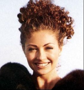 Actress rebecca gayheart : 38