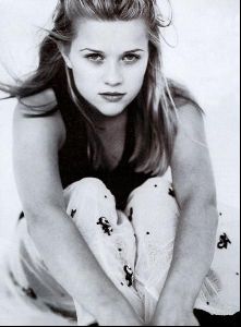 Actress reese witherspoon : 33