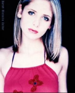 Actress sarah michelle gellar : 60