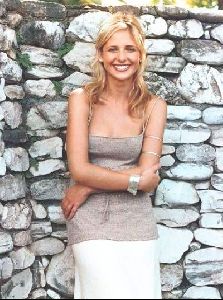 Actress sarah michelle gellar : smg 31