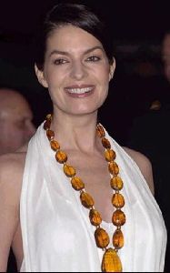 Actress sela ward : 37