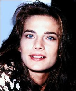 Actress terry farrell : 8