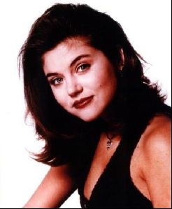 Actress tiffani amber thiessen : 14