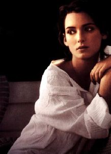 Actress winona ryder : winona ryder 24