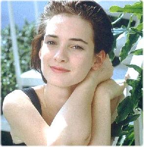 Actress winona ryder : wr34