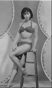 Actress yvonne craig : 2