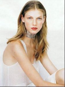 Female model angela lindvall : 97