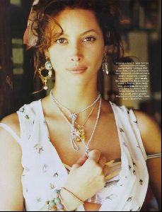 Female model christy turlington : 14