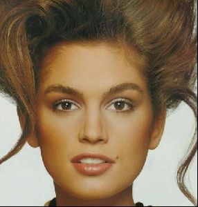 Female model cindy crawford : 22