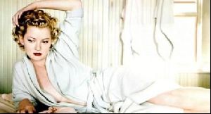 Female model gretchen mol : 36