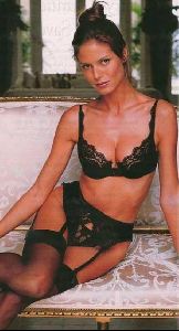 Female model heidi klum : 15