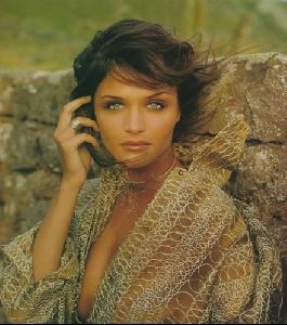 Female model helena christensen : 13