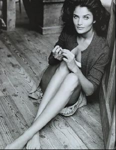 Female model helena christensen : 18