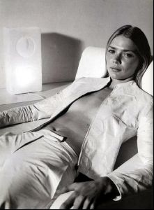 Female model jodie kidd : 23