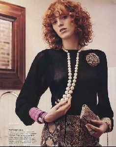 Female model karen elson : 10