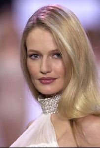 Female model karen mulder : 81