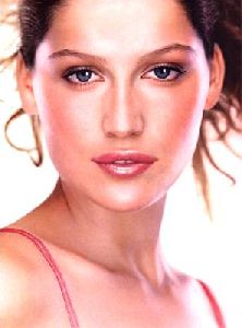 Female model laetitia casta : lc53