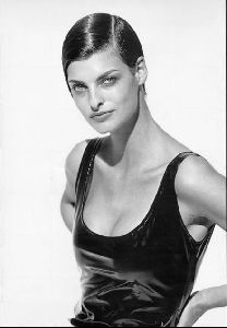 Female model linda evangelista : 13