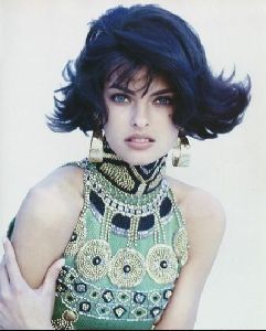 Female model linda evangelista : 70